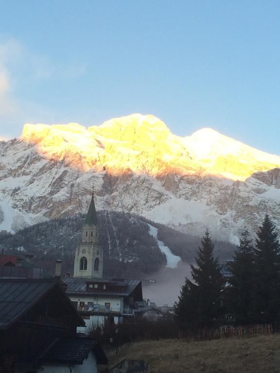 Meuble Villa Neve Cortina dʼAmpezzo Eksteriør billede