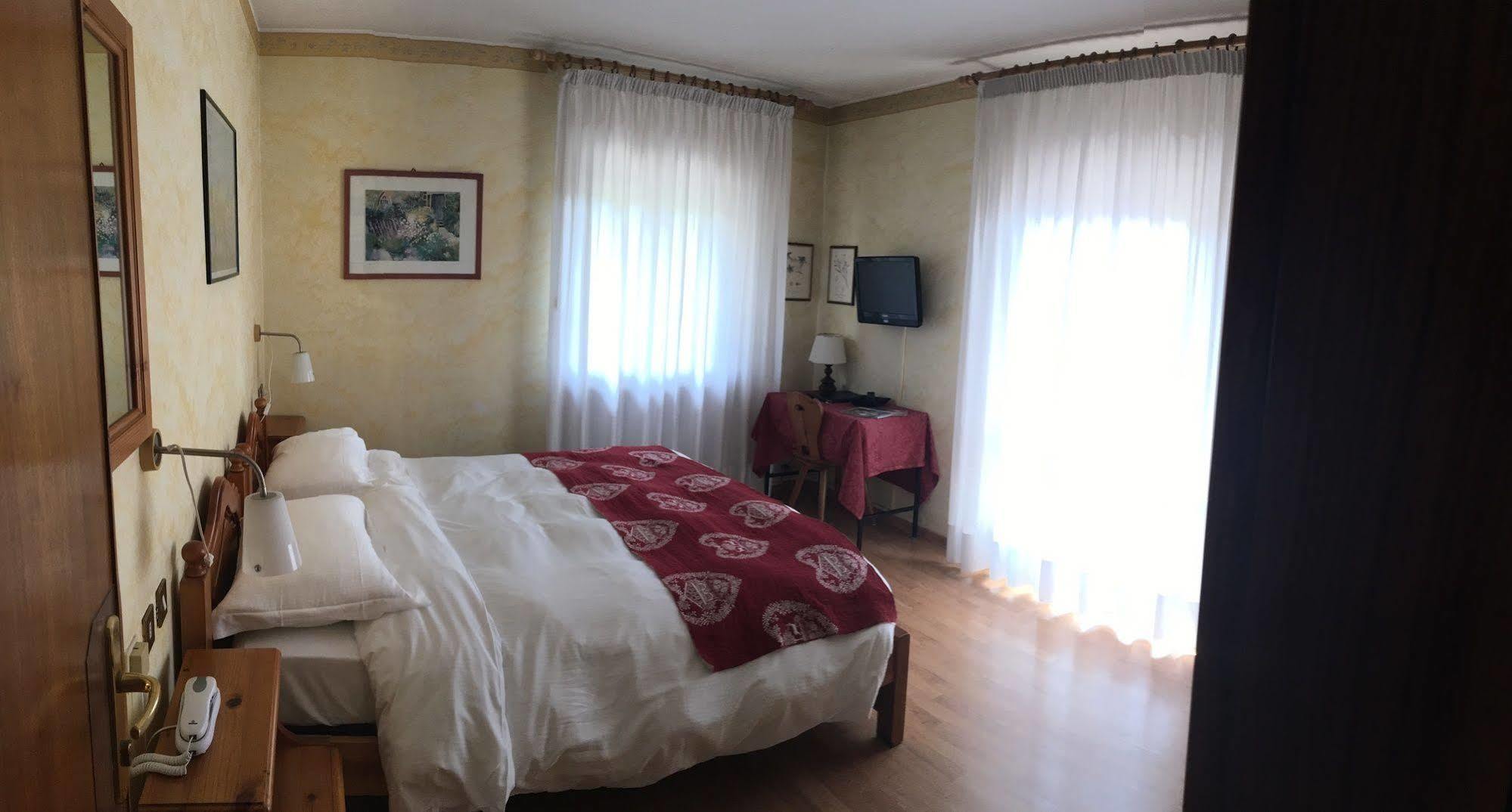 Meuble Villa Neve Cortina dʼAmpezzo Eksteriør billede