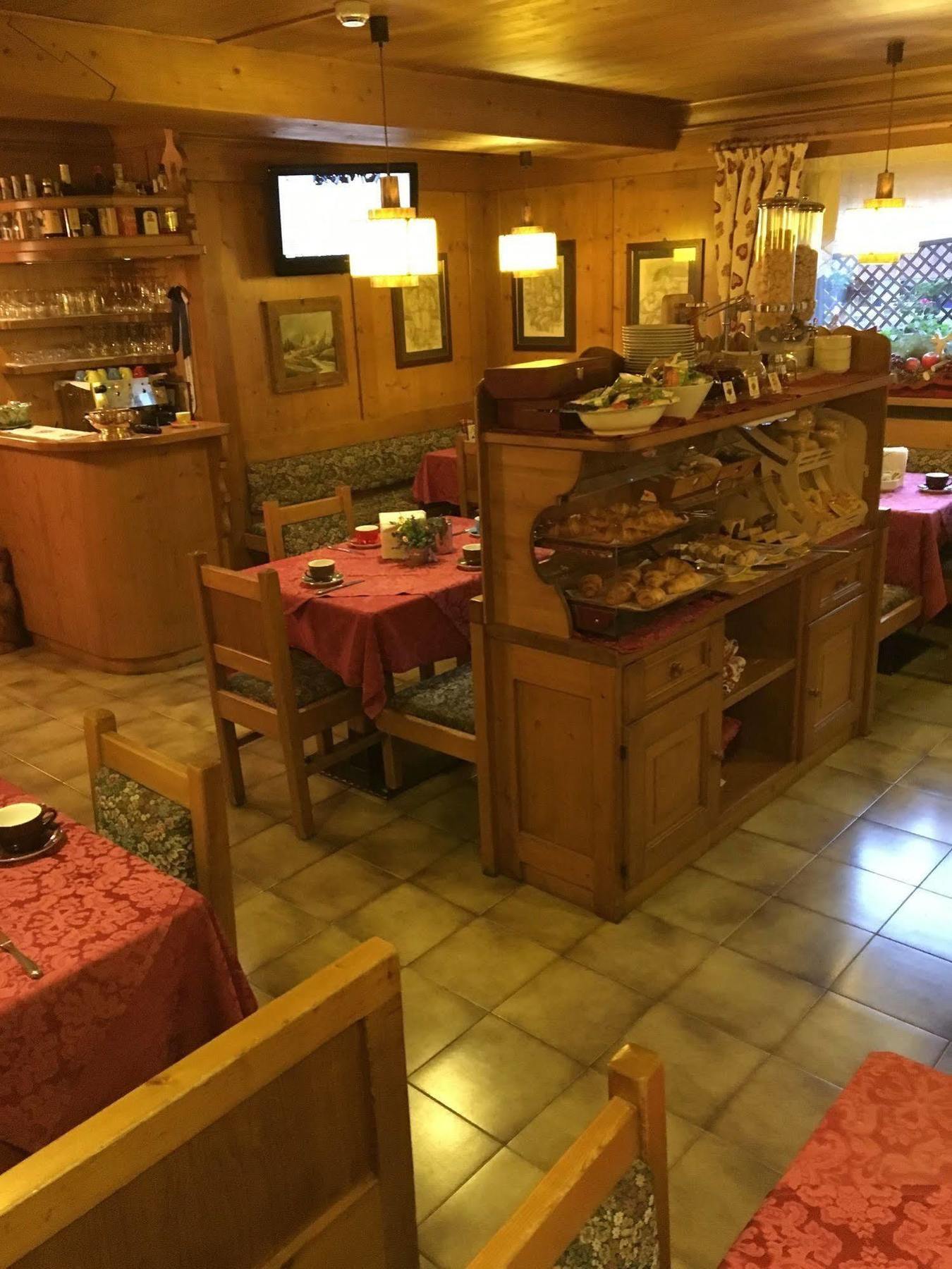 Meuble Villa Neve Cortina dʼAmpezzo Eksteriør billede